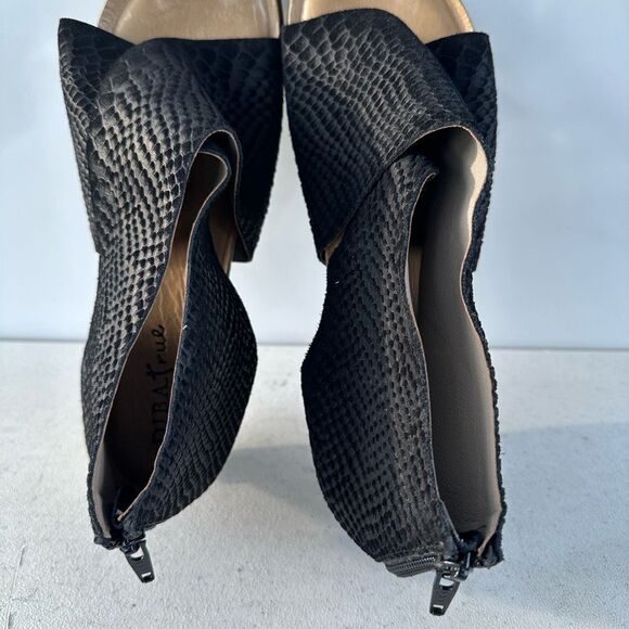Diba true GangWay Women’s Sandal Black Snake Leather Size 10M Wedge Zip Back - Picture 6 of 8